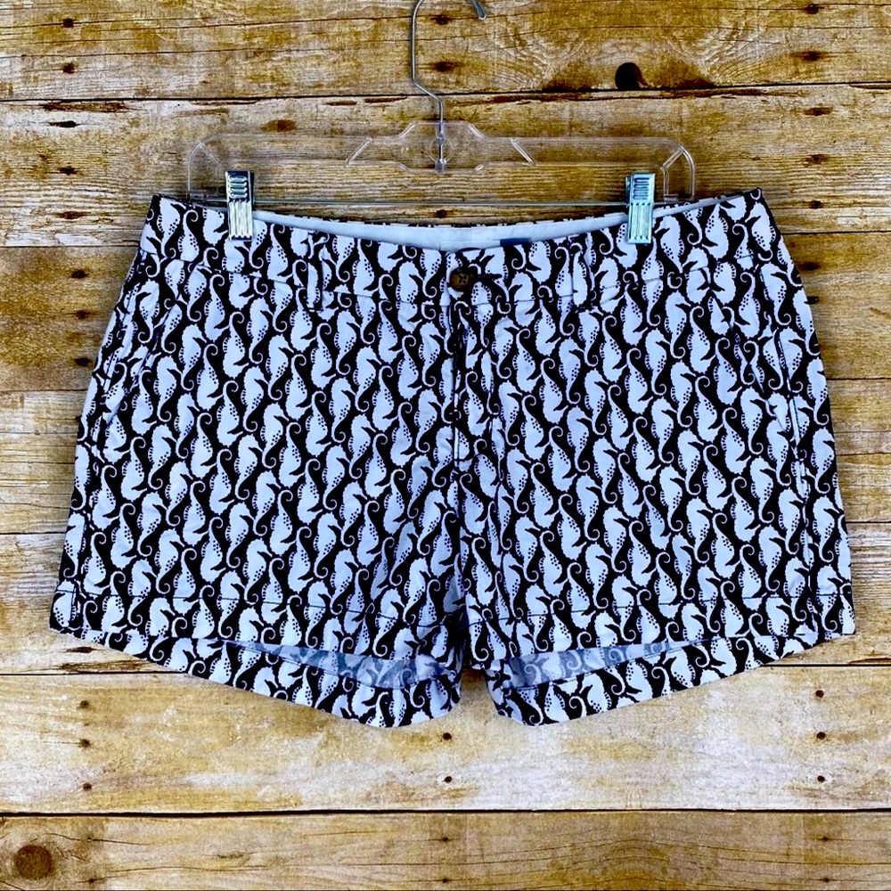 OLD NAVY SEAHORSE THEMED CASUAL SHORTS SIZE 8